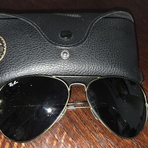 Ray-Ban Aviator Sunglasses in Black and Gold
